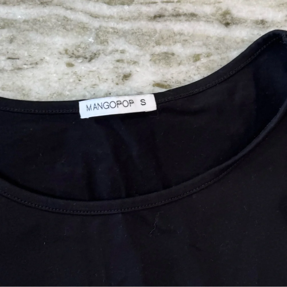 Black long sleeve bodysuit size small mangopop